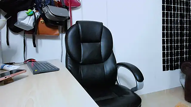 MissAlmaFenix Chat XXX in diretta