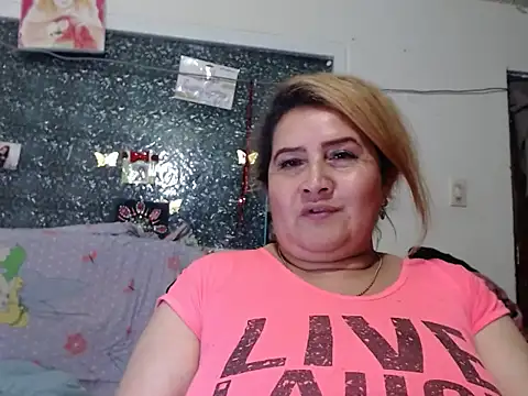 Perla1981-- Adlı Modelin Canlı XXX Sohbeti