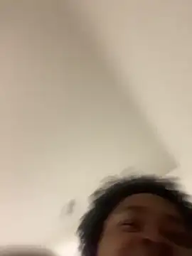SlightBox9 live XXX chat