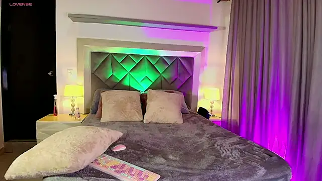 Czat XXX na żywo – LillyPinkyy19