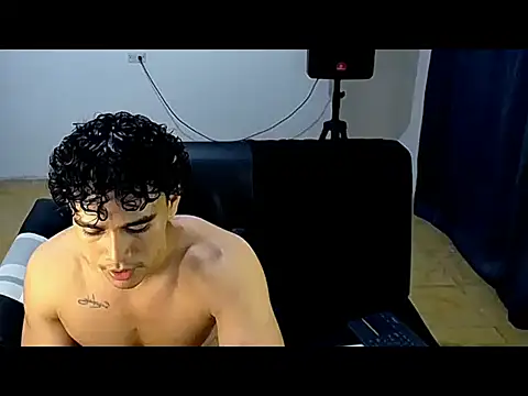 دردشة mateo_jack الجنسية المباشرة