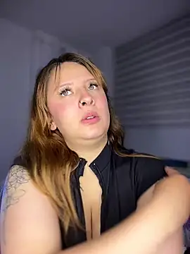 Онлайн чат XXX CharlotteUwU__