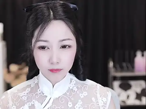 Nuyoah-77 Chat XXX live