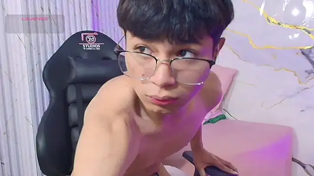 Spark_tay Show in webcam