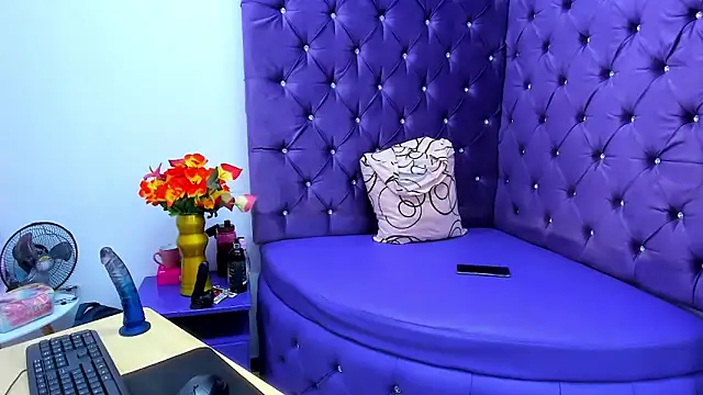 Carolina_Suarez_'s Live XXX Chat