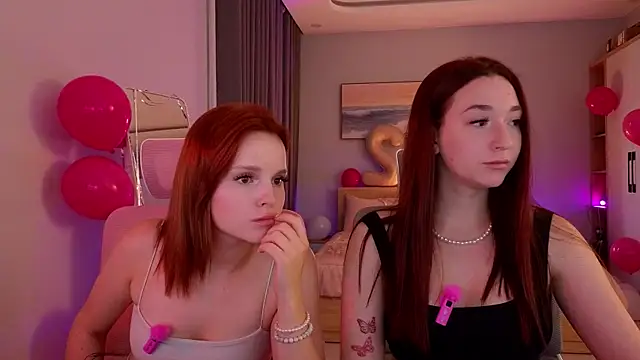 دردشة MoonkissGirls الجنسية المباشرة