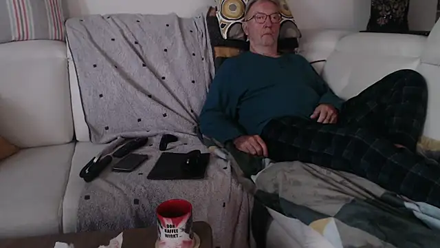 Nudelschwanz Show in webcam