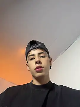 Chatroom XXX en direct de SebastianReed_