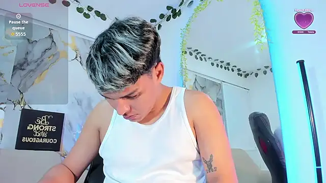 Živý XXX chat ryan_carter08