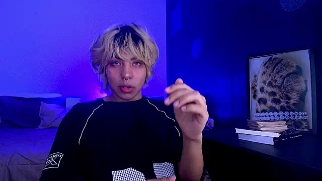 Aronn_44's Webcam Show