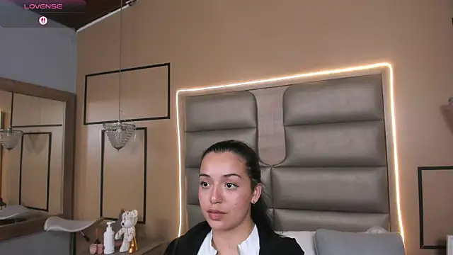 CAYLINCOLLINS' Live XXX Chat