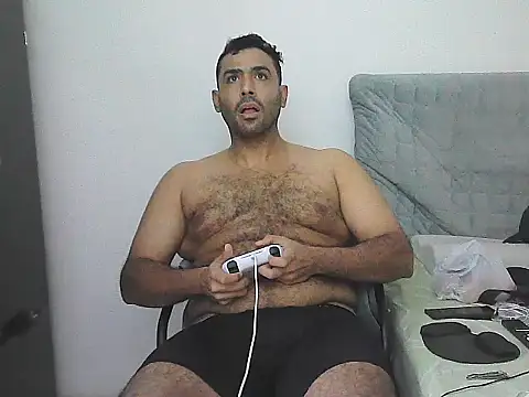 IronSideBear Adlı Modelin Canlı XXX Sohbeti