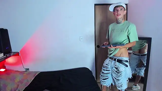 Darwinstark_'s Live XXX Chat