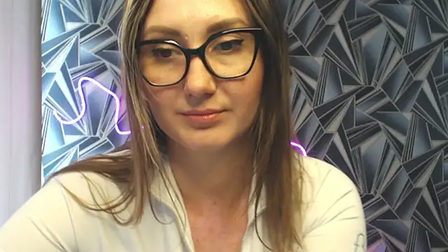 NikkiKiss___ 现场XXX聊天