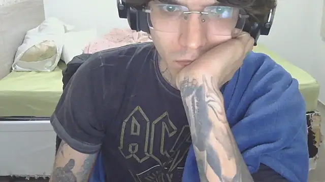 smokingink Chat XXX in diretta