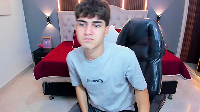 Tommy18__ Chat XXX live