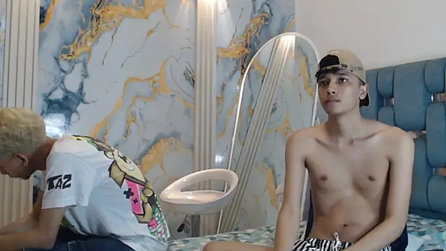 YOUNG_BOYS_HELL Webcam Show