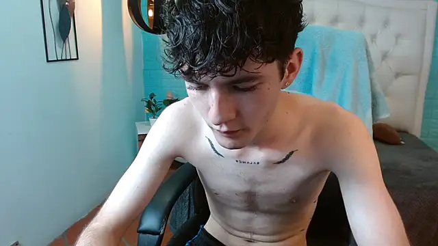trevor_mob's Live XXX Chat