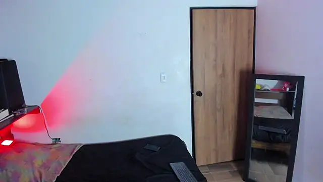 Chat +18 de Darwinstark_ ao vivo