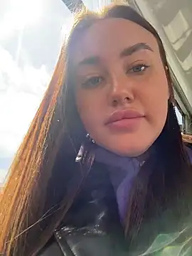 KiraSunshine Chat XXX in diretta