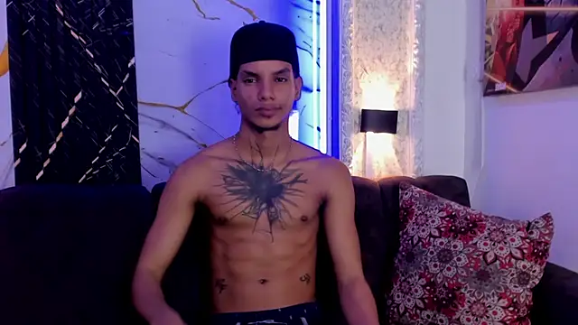 kai_storm77 Chat XXX in diretta