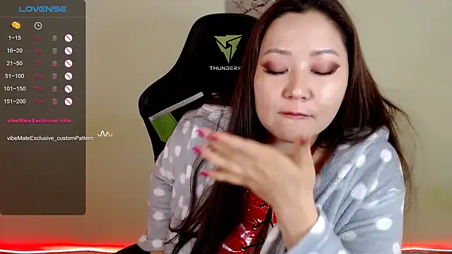 LisaAsianFlower 即時 XXX 聊天