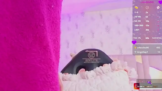 MARIANA_TAY1's Live XXX Chat