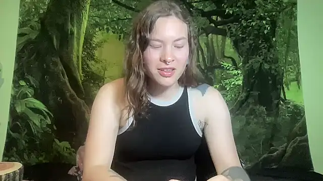 Pokazy przed kamerką – mo0ngoddess