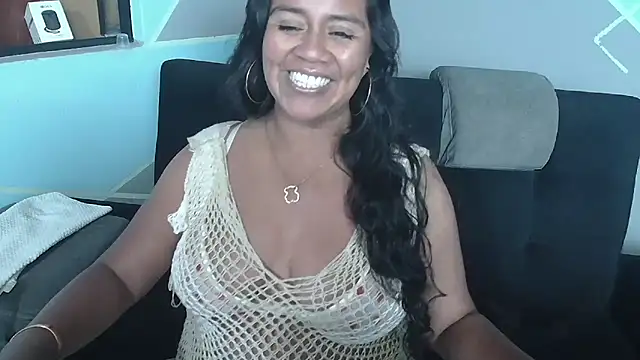 saggil23's Live XXX Chat