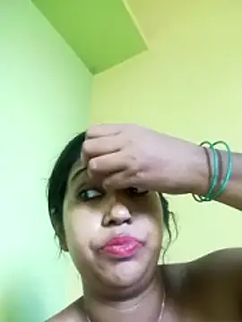 XXX chat uživo modela bannerjeesneha20