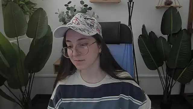 VirtuallVoyant Live XXX Chat