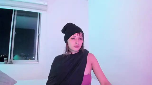 Show modela vandalovee_ na web-kameri