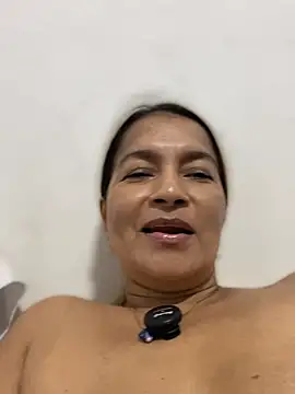 Jlo_69's Live XXX Chat