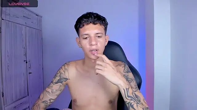 tylernova Live XXX-chat
