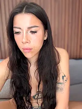 Chat +18 de AriaDomina ao vivo