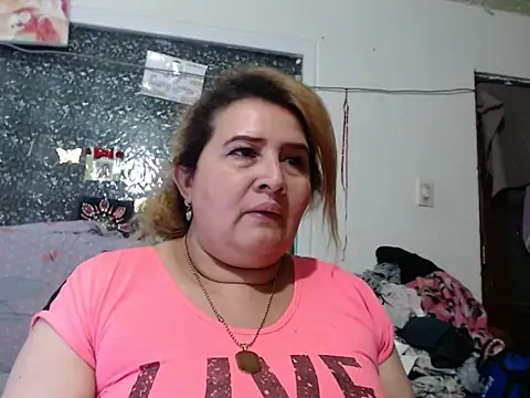 Chatroom XXX en direct de Perla1981--