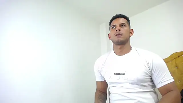 Chat +18 de Chris_Dick23 ao vivo