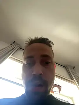 SweetBoy32 Pertunjukan Webcam