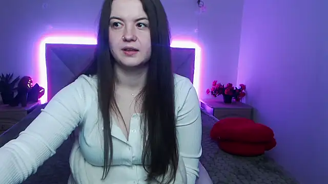 Chat +18 de MavkaCute ao vivo
