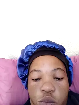 FreakyAngel3X's Live Chat Room