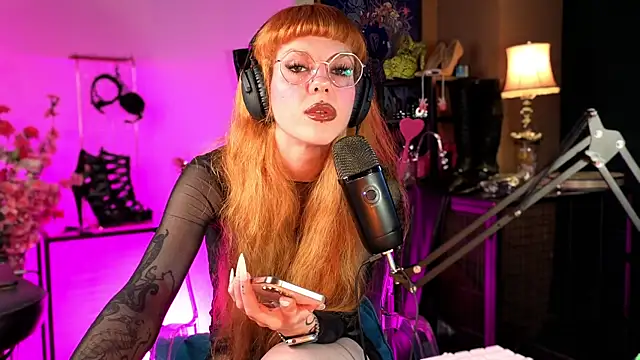 tacodeluxxxe's Live XXX Chat