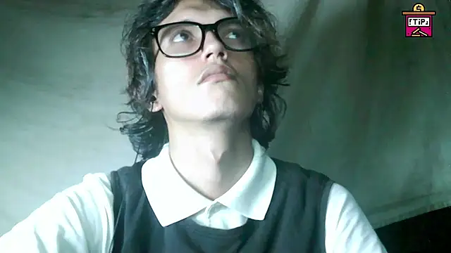 XXX chat uživo modela cherryuwu