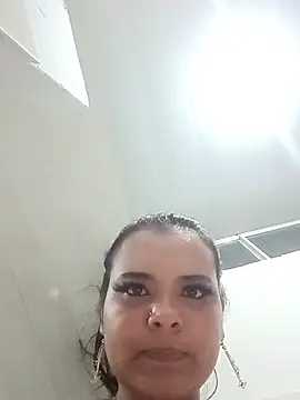 Emily_Rouse23 即時 XXX 聊天