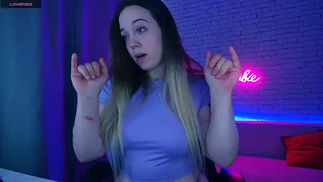 -Stacyy- Chat XXX in diretta