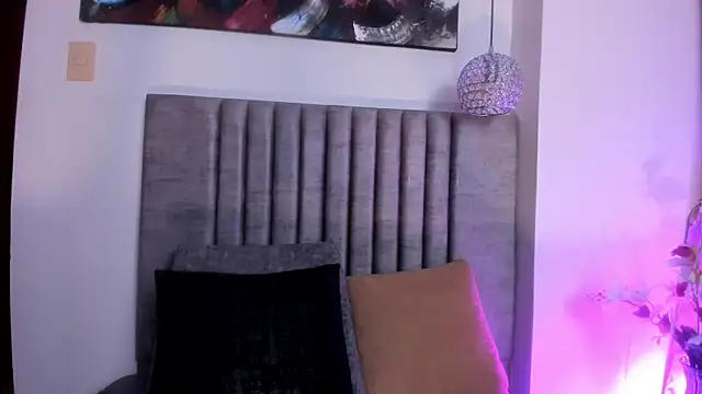 Chat +18 de GahiaBelucci ao vivo