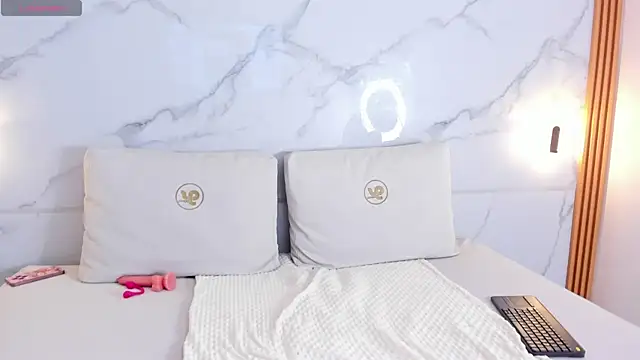 valerith_wink's Live XXX Chat