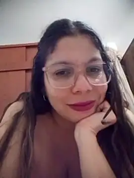 Carliina_Soussa Adlı Modelin Canlı XXX Sohbeti