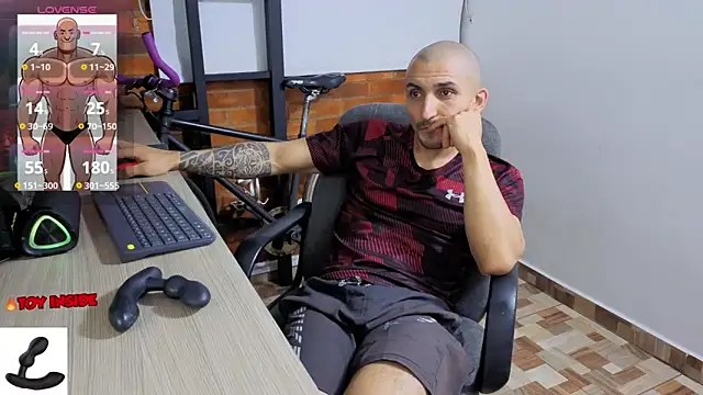 Marck_Muscle élő XXX-chatje