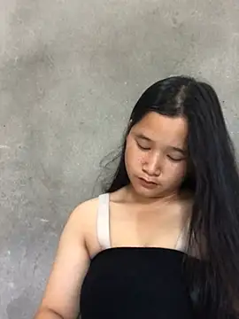 Kitty-sexy Adlı Modelin Canlı XXX Sohbeti