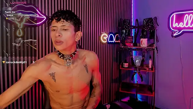Maximoking26 live XXX chat